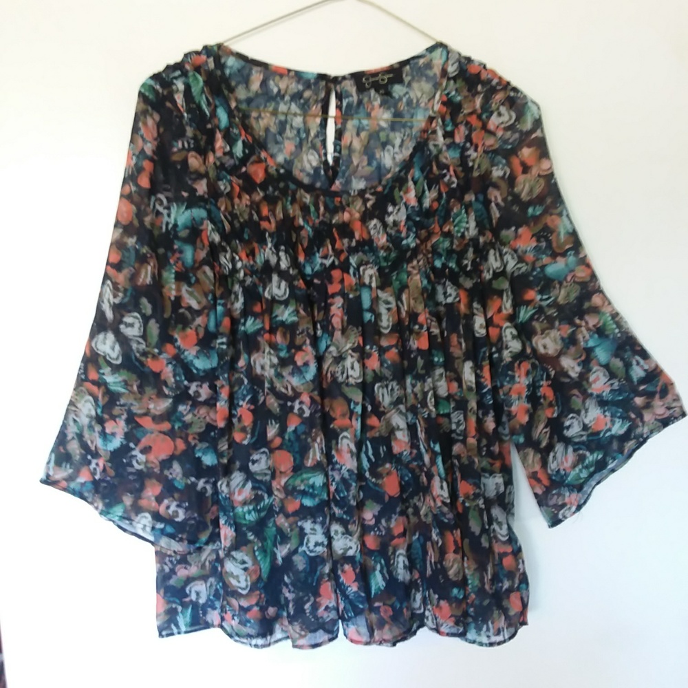 JESSICA SIMPSON ladies top in size x small.